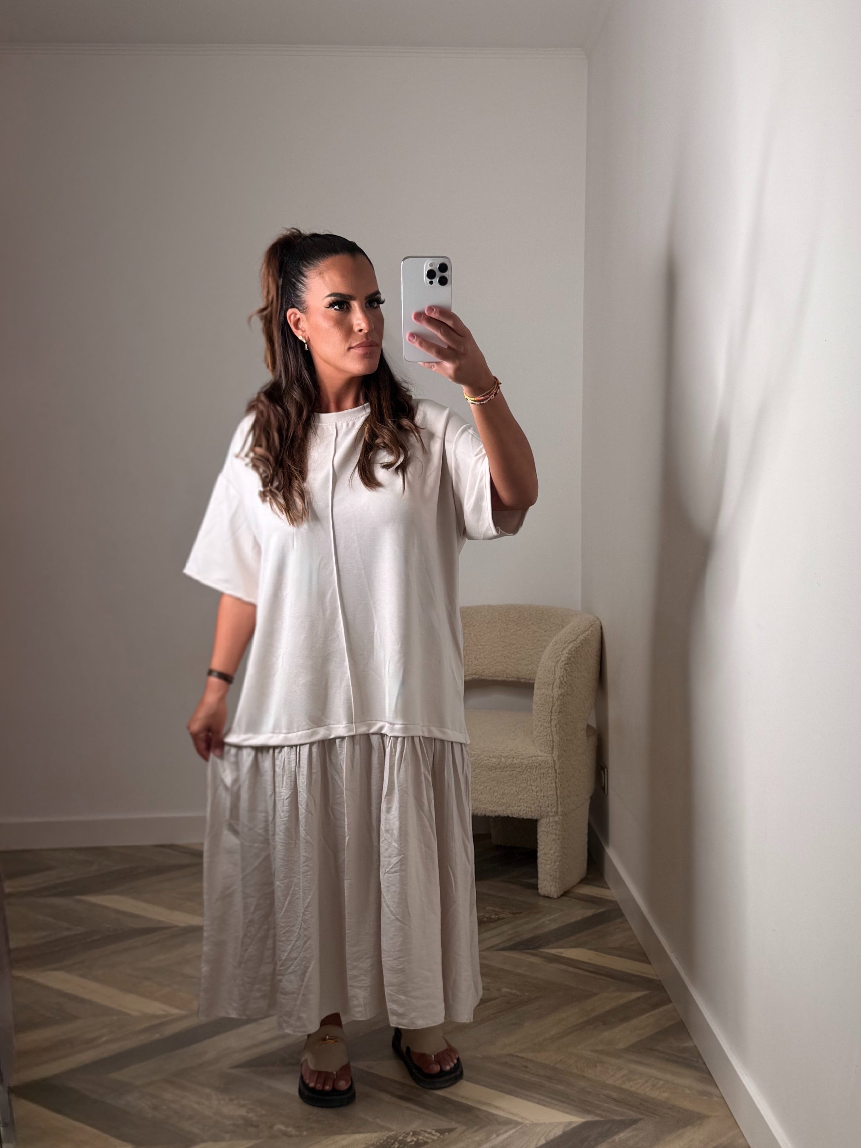 ROBE LONGUE OVERSIZE À VOLANTS